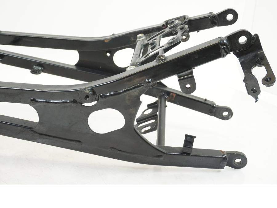 Baksidan på Bakram från en Honda CB 600 F -2008 motorcykel.