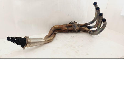 Snett uppifrån på Grenrör från en Honda CBR 900 RR -2003 motorcykel.