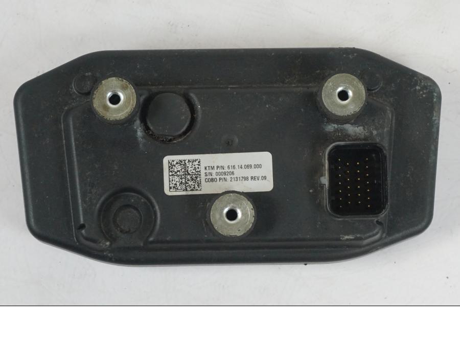 Extrabild1 på Instrumentpanel från en KTM 1290 Super Duke R -2018 motorcykel.