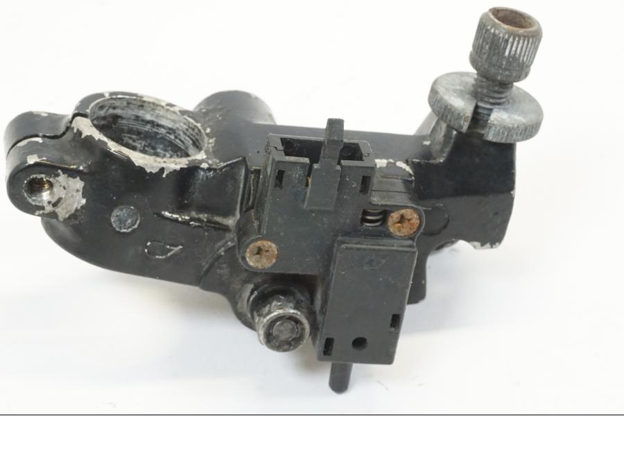 Vänster sida på Kopplingsklo från en Kawasaki GPZ 600 R -1985 motorcykel.