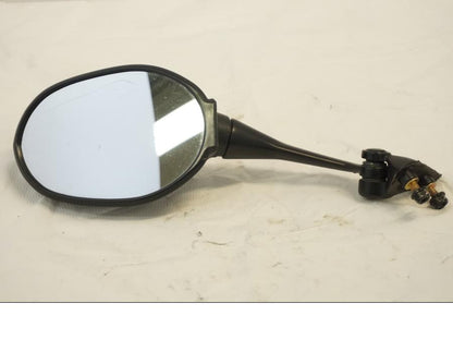 Framsidan på Backspegel från en Triumph Daytona 675 -2010 motorcykel.