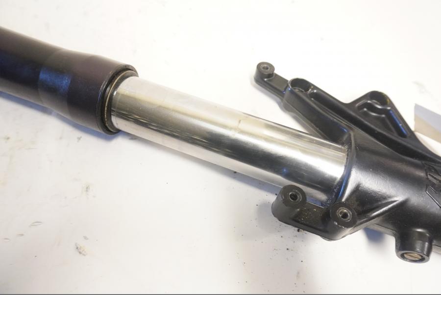 Baksidan på Gaffelben från en KTM 640 Duke -2001 motorcykel.