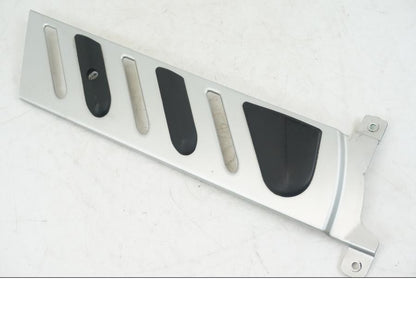 Framsidan på Ramskydd från en BMW F 650 CS -2003 motorcykel.