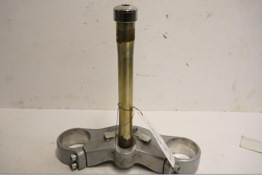 Framsidan på Gaffelkrona från en Buell XB 12 -2006 motorcykel.