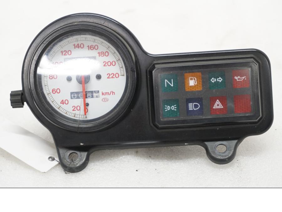 Framsidan på Instrumentpanel från en Ducati Monster 900 -1998 motorcykel.