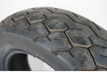 Extrabild1 på <p>Begagnad däck av märket Bridgestone och modell Exedra G546.</p>

<p>Dimension 170/80-15 M/C 77S. </p>

<p>Mönsterdjup ca: 4,00mm.</p>

<p>Mönsterdjup yttre kanter ca: 5,40mm.</p>

<p>Tillv: Vecka 44 år 2014.</p> moped.