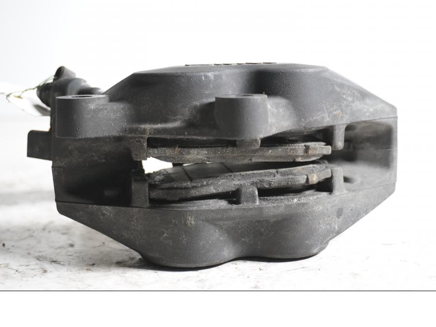 Höger sida på Bromsok från en BMW R 1200 RT -2011 motorcykel.