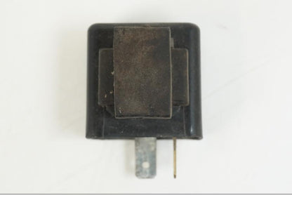 Höger sida på Blinkersrelä från en Honda CBR 125 R -2006 motorcykel.