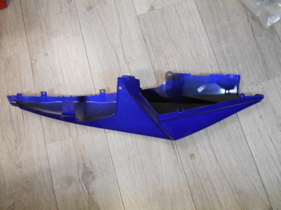 Baksidan på Bakvinge från en Yamaha YZF-R 125 -2018 motorcykel.