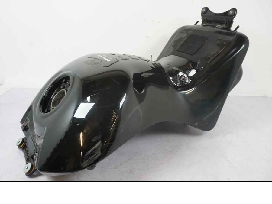 Extrabild2 på Bensintank från en Kawasaki ZZ-R 1400 -2009 motorcykel.