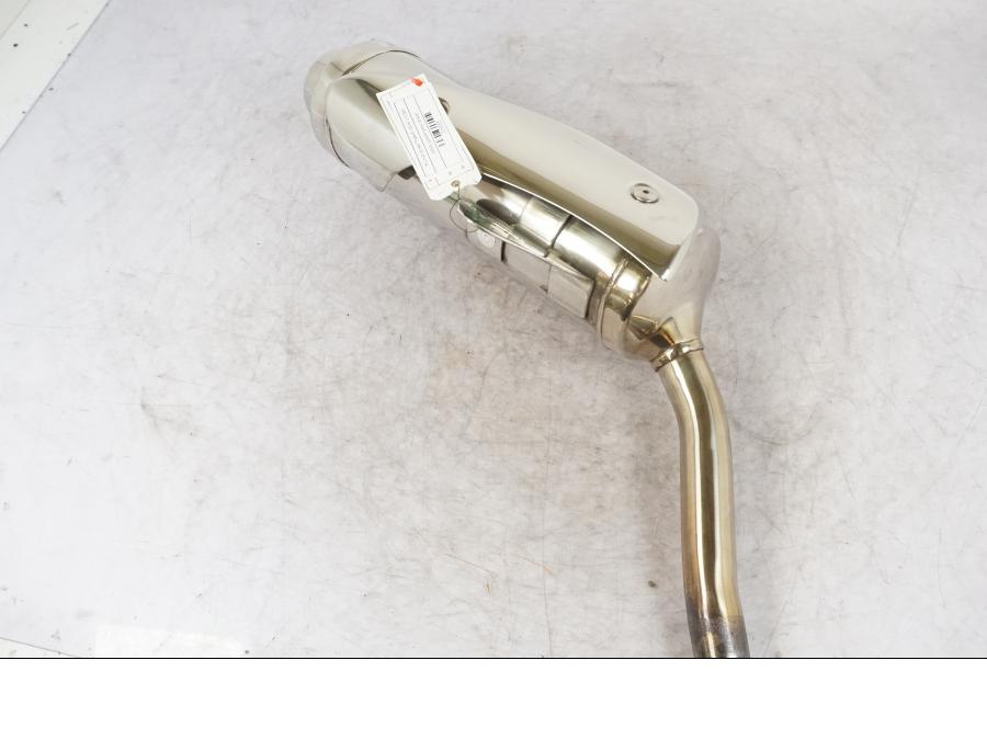 Höger sida på Ljuddämpare från en Triumph Street Triple R -2009 motorcykel.