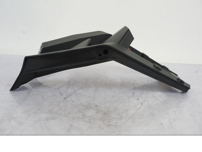 Snett uppifrån på Skylthållare från en KTM 1290 Super Duke -2019 motorcykel.