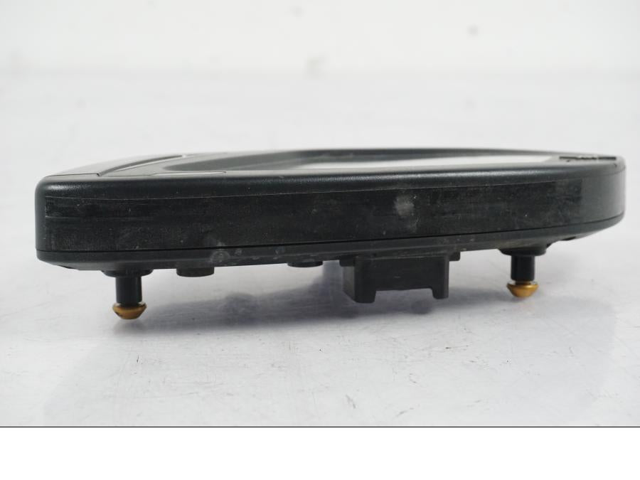 Höger sida på Instrumentpanel från en MV Agusta Dragster -2014 motorcykel.