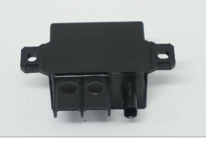 Vänster sida på Startrelä från en BMW R 1250 GS -2022 motorcykel.