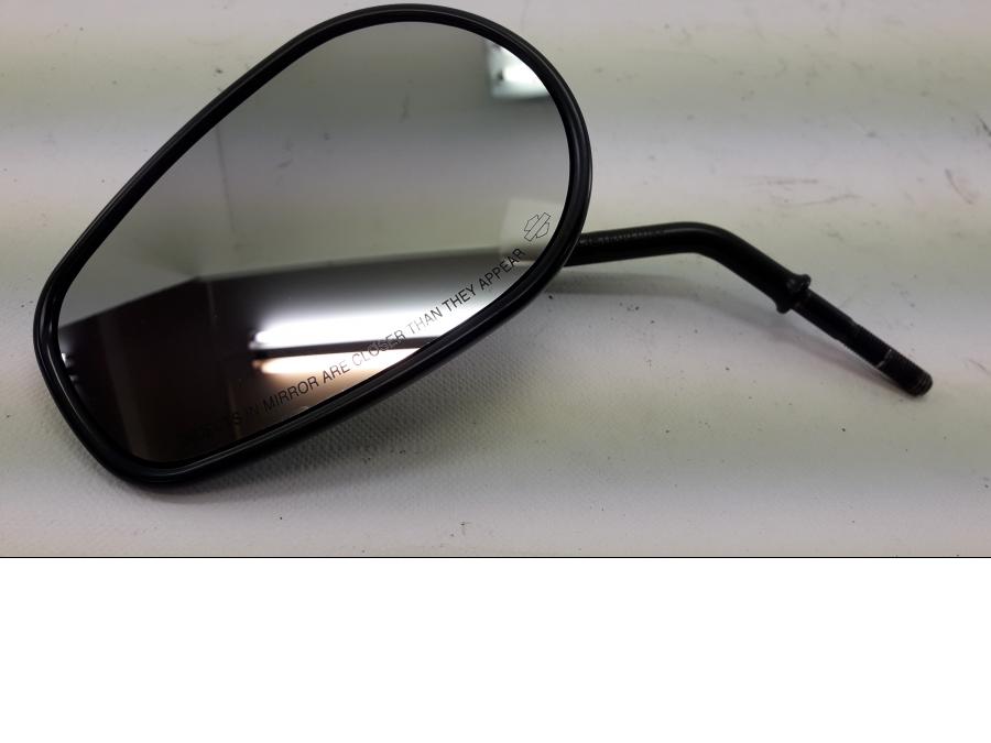 Framsidan på Backspegel från en H-D XL 1200 x -2013 motorcykel.