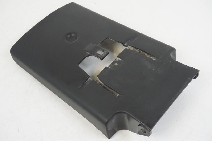 Framsidan på Stänkskydd från en Suzuki VS 1400 -1999 motorcykel.