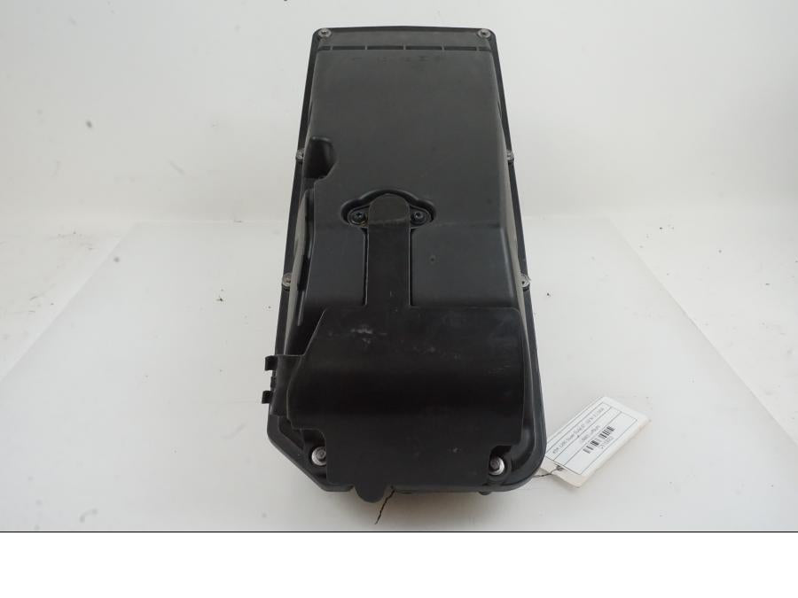 Höger sida på Luftburk från en KTM 1290 Super Duke -2019 motorcykel.