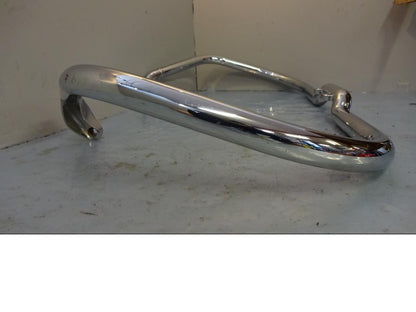 Vänster sida på Motorskyddsbåge från en Indian Indian Chief Vintage -2016 motorcykel.