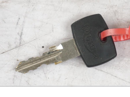 Baksidan på Låssats från en Triumph Tiger -2009 motorcykel.