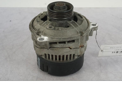 Framsidan på Generator från en BMW R 1100 GS -1998 motorcykel.