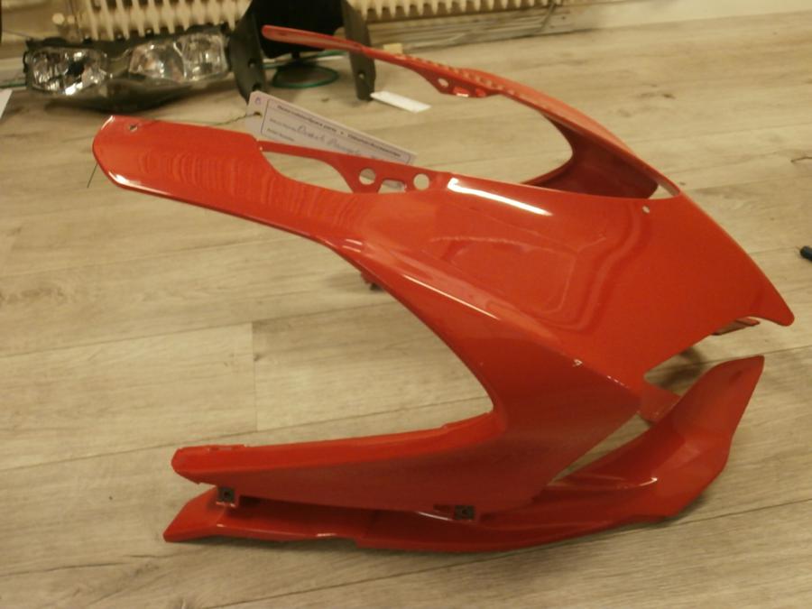 Baksidan på Toppkåpa från en Ducati 899 Panigale -2014 motorcykel.