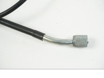 Snett nerifrån på Hastighetsmätarvajer från en Honda CBR 125 R -2006 motorcykel.