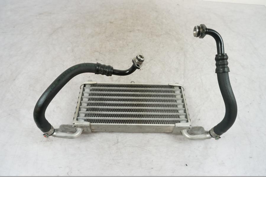 Höger sida på Oljekyl från en BMW S 1000 XR -2019 motorcykel.