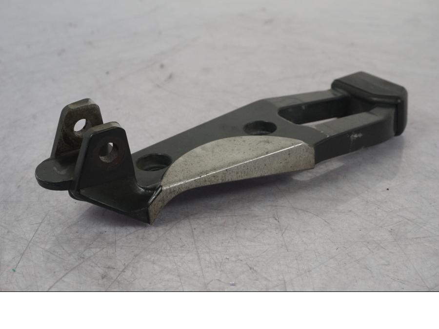 Höger sida på Fotpinnefäste från en BMW R 1100 GS -1998 motorcykel.