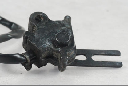 Snett uppifrån på Sidostödsbrytare från en Kawasaki ER-6N ABS -2010 motorcykel.