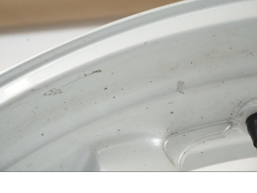 Snett uppifrån på Fälg från en Honda CBR 1000 F -1989 motorcykel.