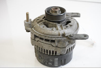 Framsidan på Generator från en BMW R 1100 RT -1997 motorcykel.