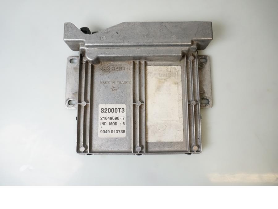 Framsidan på CDI / ECU från en Triumph Tiger -1999 motorcykel.