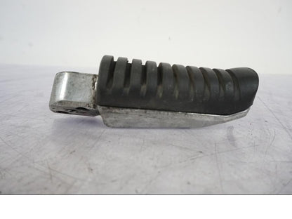 Höger sida på Fotpinne från en Kawasaki ER-6F -2010 motorcykel.