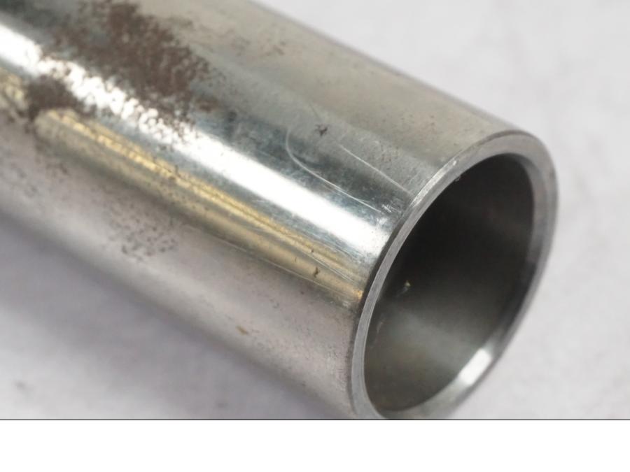 Snett uppifrån på Gaffelben från en Suzuki RE5 -1980 motorcykel.