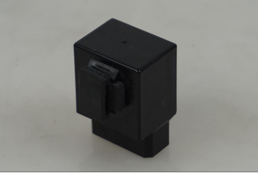 Baksidan på Relä från en Yamaha YZF 600 R -1997 motorcykel.