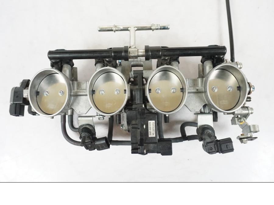 Extrabild3 på Spjällhus från en Kawasaki ZX-6R -2011 motorcykel.