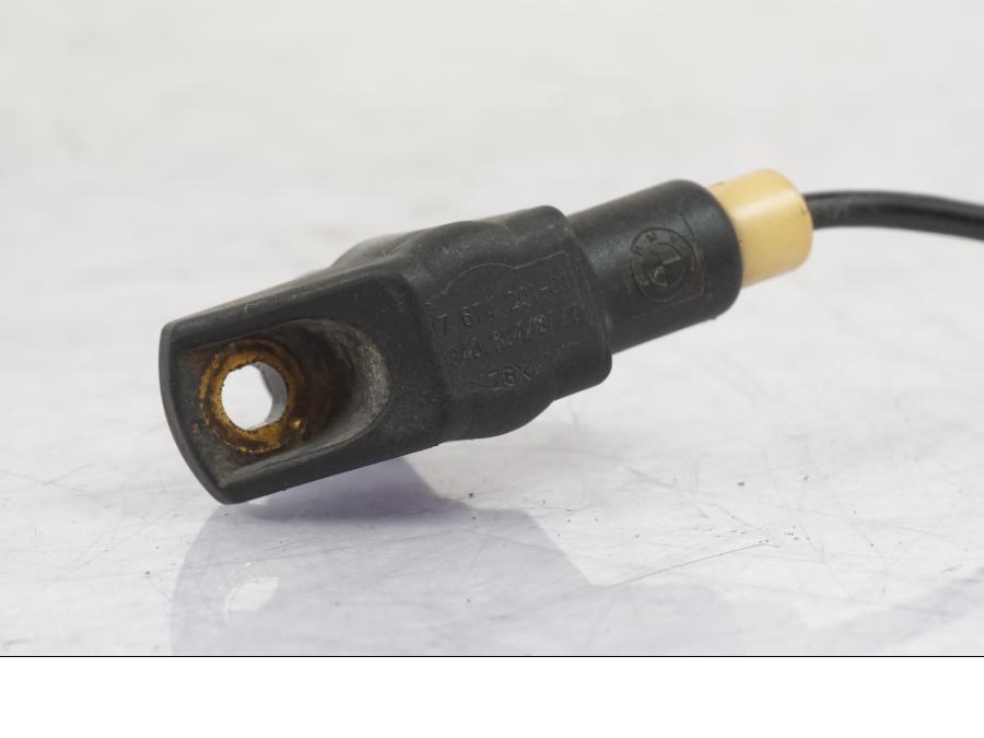 Höger sida på Vevaxelsensor från en BMW R 1200 GS -2005 motorcykel.