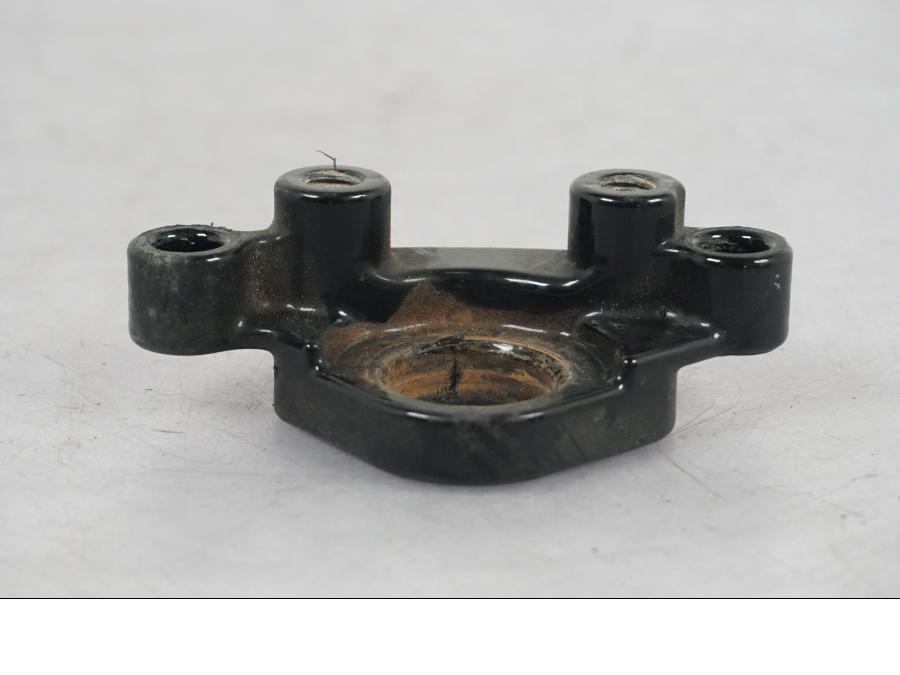 Baksidan på Motorfäste från en H-D Sportster 883 XL -2007 motorcykel.