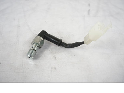 Framsidan på Bromsljuskontakt från en KTM 790 Duke -2019 motorcykel.