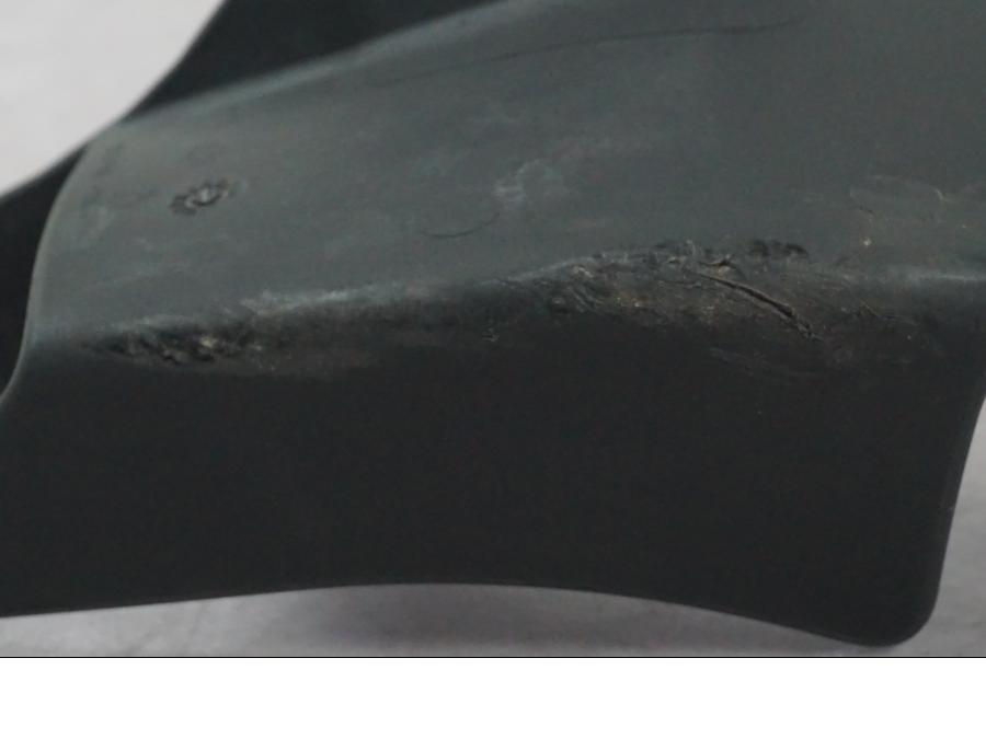 Höger sida på Luftvinge från en Ducati Multistrada V4 -2024 motorcykel.