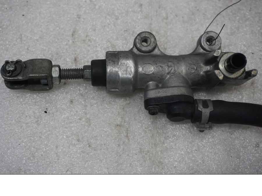 Vänster sida på Bromshuvudcylinder från en Suzuki GSX-R 1000 -2003 motorcykel.