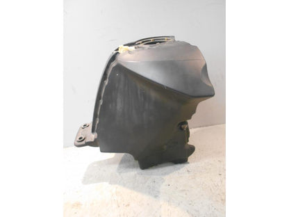 Vänster sida på Bensintank från en BMW K 1300 R -2009 motorcykel.