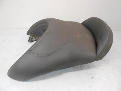 Vänster sida på Sadel från en BMW K 1200 LT -2007 motorcykel.