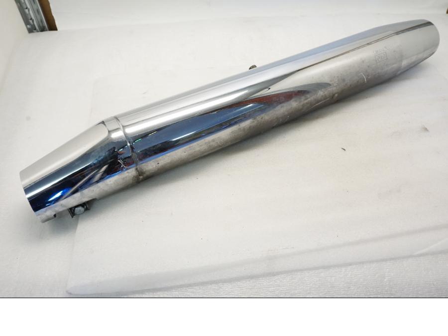 Framsidan på Ljuddämpare från en Yamaha XVZ 13TD -1999 motorcykel.