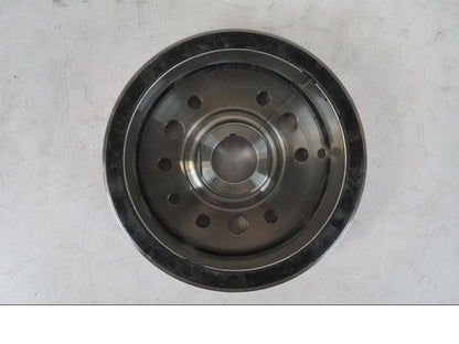 Snett uppifrån på Generator från en Kawasaki Z 900 -2019 motorcykel.