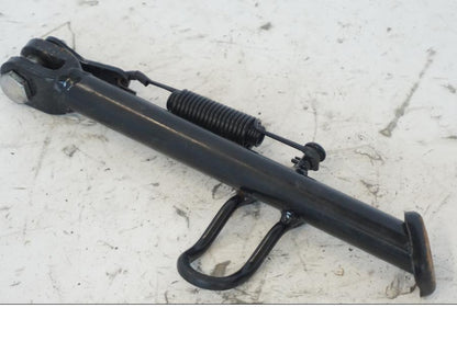 Höger sida på Sidostöd från en Kymco Agility 125 -2019 scooter.