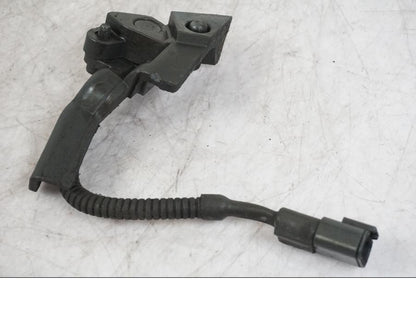 Extrabild1 på Sidostödsbrytare från en Buell 1125 R -2008 motorcykel.