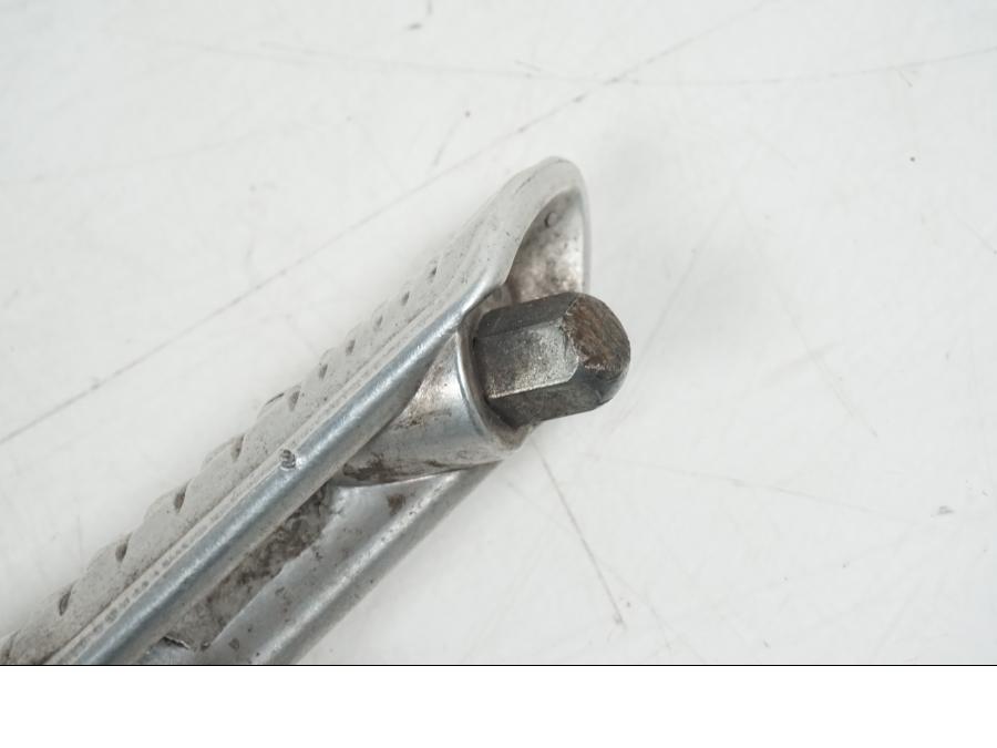 Höger sida på Fotpinne från en Suzuki GSX-R 1000 -2005 motorcykel.