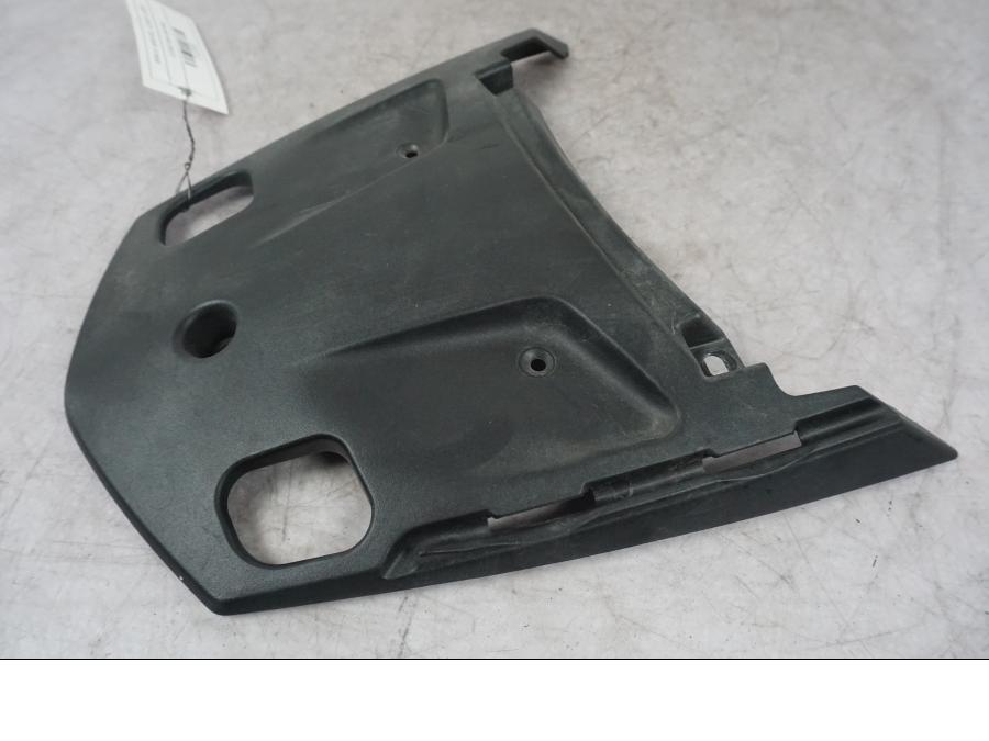 Baksidan på Bakvinge från en BMW K 1600 GTL -2015 motorcykel.