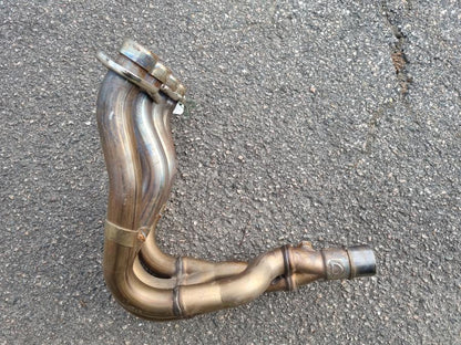 Baksidan på Grenrör från en Suzuki GSX-R 750 -2006 motorcykel.